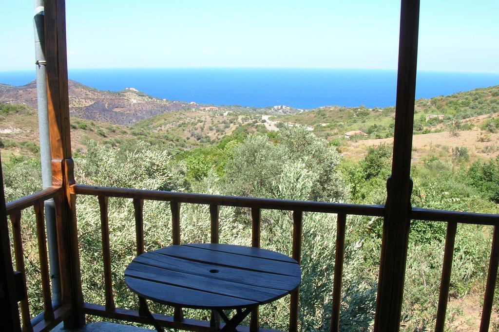 Traditional Stonehouse Ποτιστικά Εξωτερικό φωτογραφία